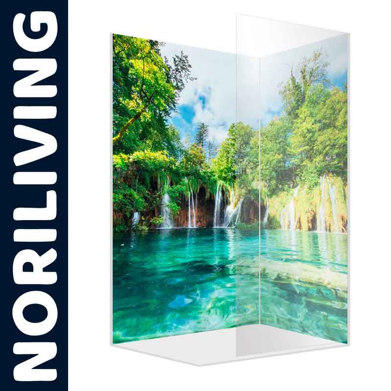 Eckige Duschabtrennung mit Bild eines grünen Waldes und Wasserfalls