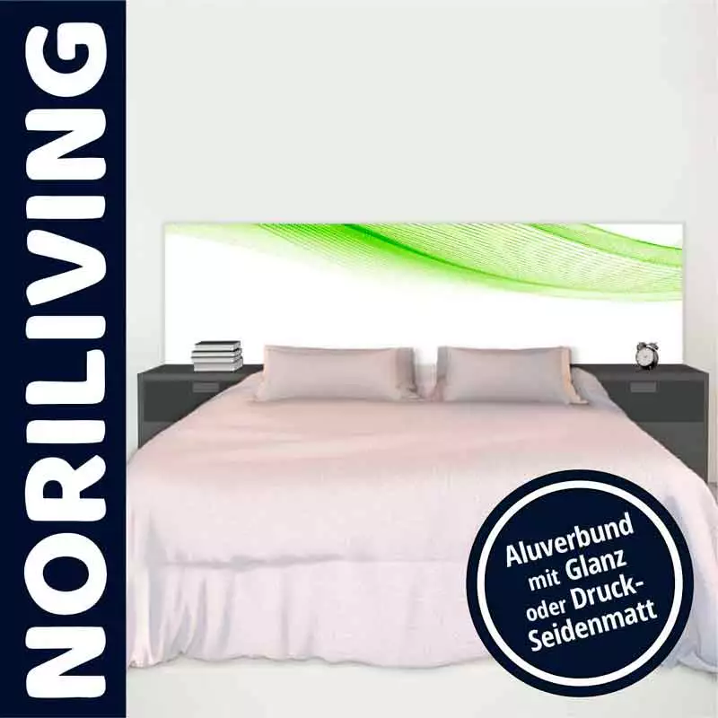 Schlafzimmer mit modernem Doppelbett und Aluverbund-Kopfteil in Grün und Weiß