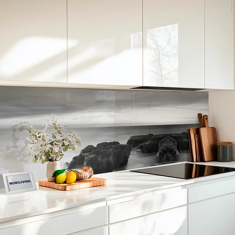 Fliesenspiegel Alu schöner Blick aufs Meer 470 schwarz-weiß