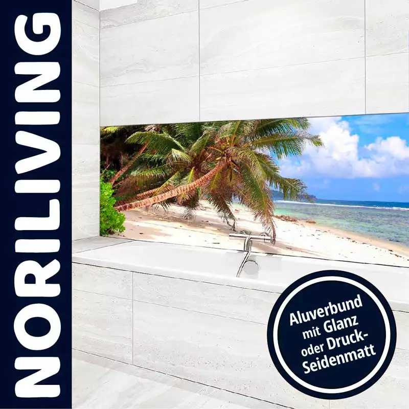 Badezimmer mit Aluverbund-Wandpaneel und tropischem Strandmotiv, glänzend oder seidenmatt erhältlich