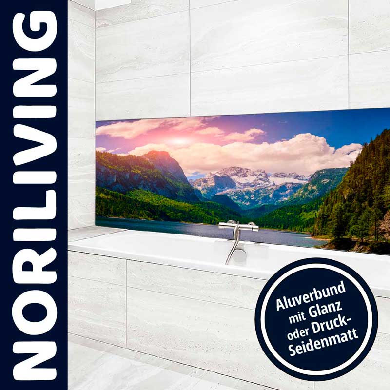 Dekorative Aluverbund-Wandverkleidung mit Bergsee-Motiv für das Badezimmer Moderner Badezimmer-Dekor mit Aluverbund-Wandverkleidung und Landschaftsbild eines Bergsees