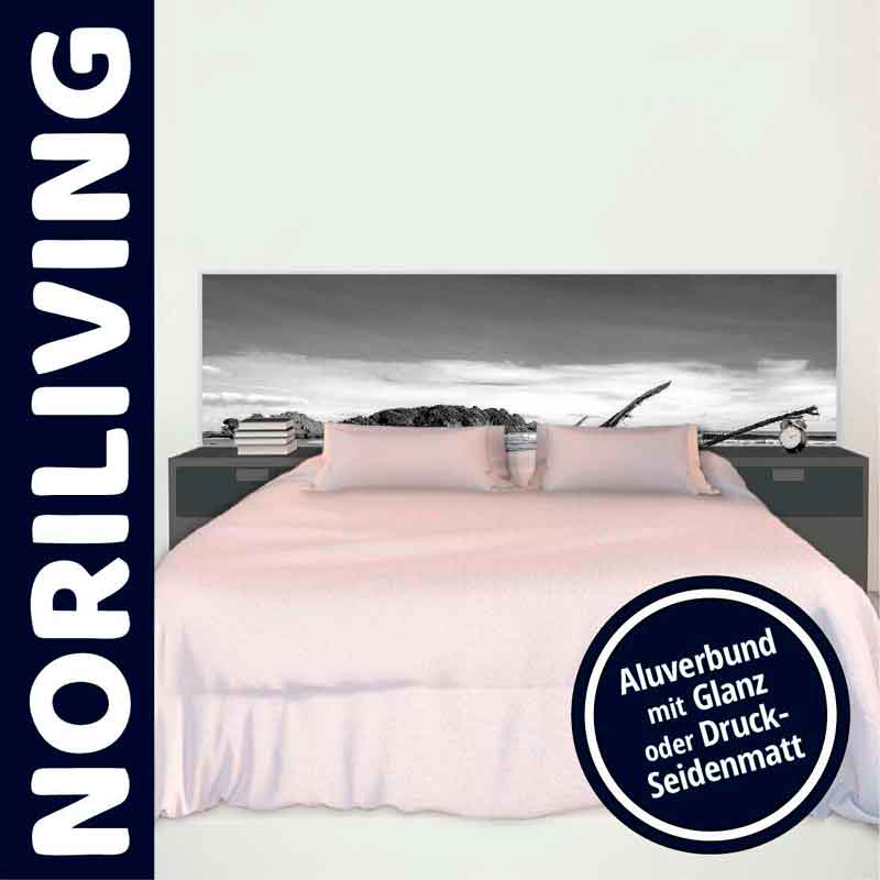 Stilvolles Bett mit Landschaftskopfteil von NORILIVING Modernes Schlafzimmer mit einem stilvollen Bett und schwarz-weißem Landschaftskopfteil von NORILIVING