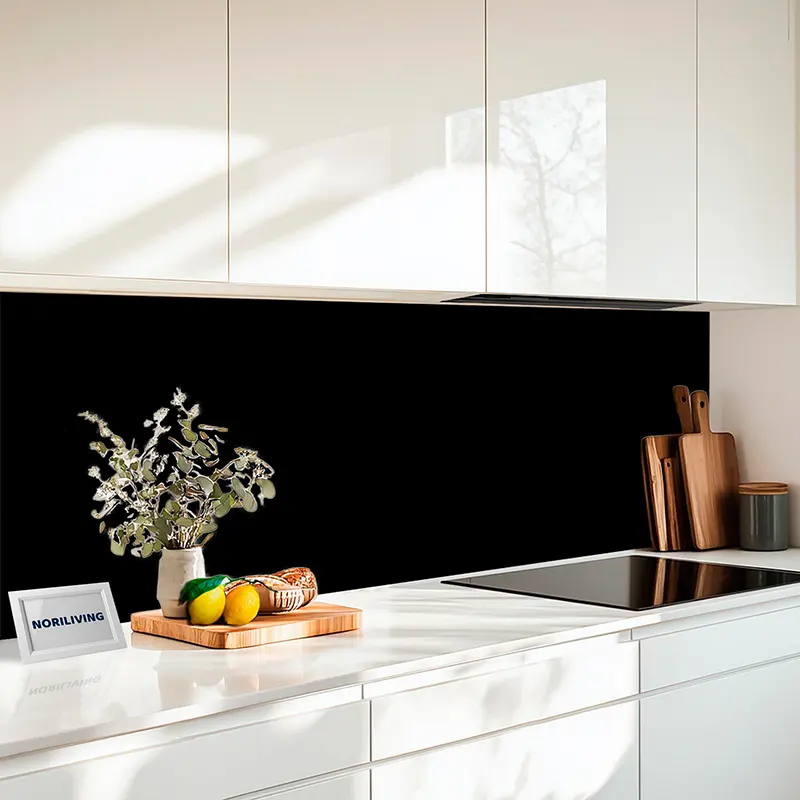 Küchenrückwand Alu Schwarz-weißer Löwe vor schwarzem Hintergrund 173