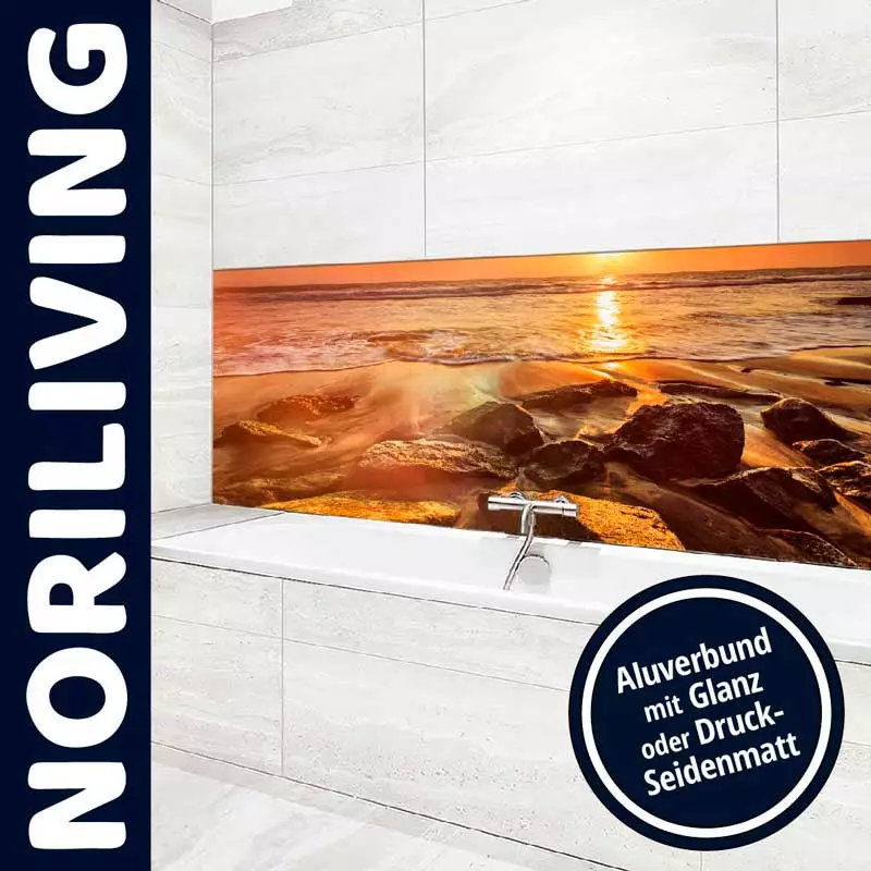 Moderne Badezimmer-Rückwand mit atemberaubendem Sonnenuntergangsbild, robustem Aluverbundmaterial und hochwertigen Oberflächenoptionen in Glanz oder Druck-Seidenmatt.