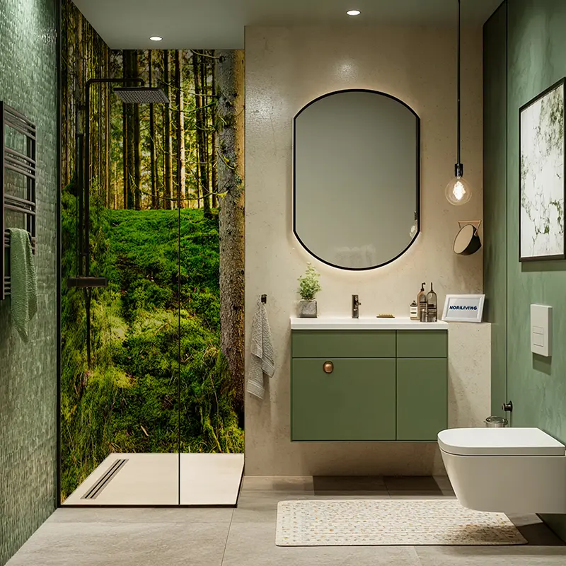 Grünes Bad mit Glasdusche und Waldmotiv