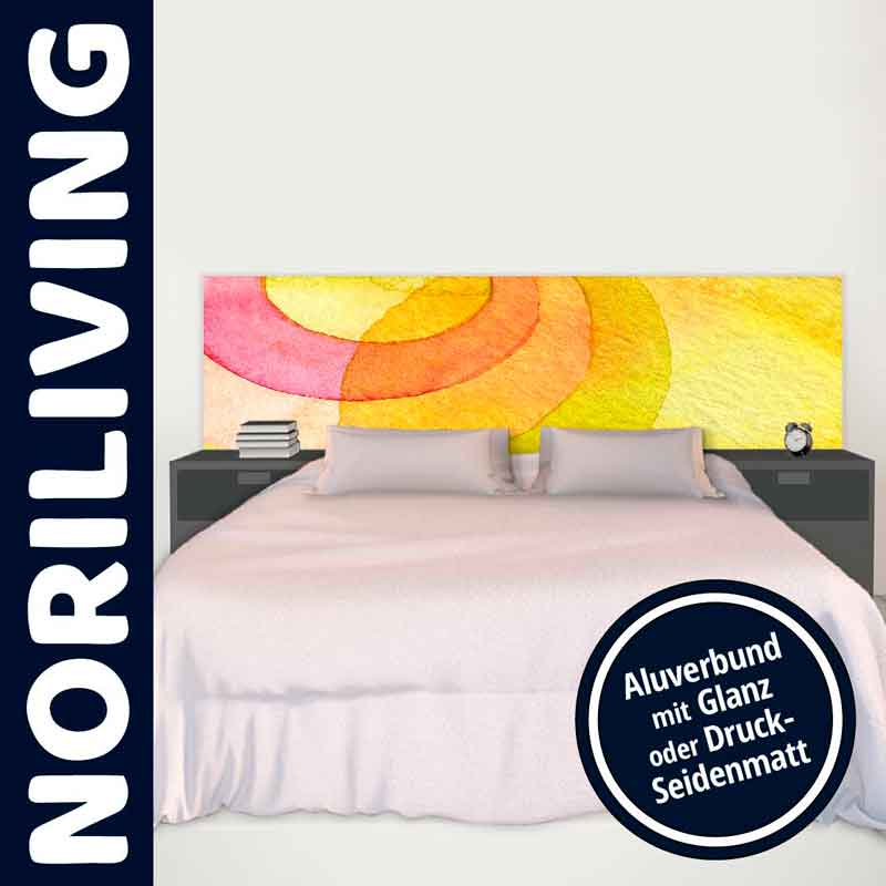 Dekoratives Bettkopfteil von NORILIVING mit buntem Kreismuster im Schlafzimmer