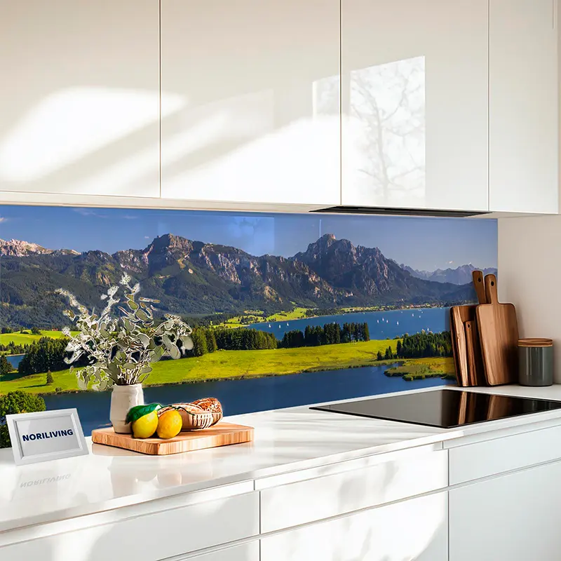 Küchenrückwand Alu Panoramalandschaft mit Wiese und Bäumen 561