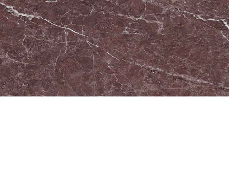 Glänzende Marmorplatte in braunem Farbton mit weißer Maserung