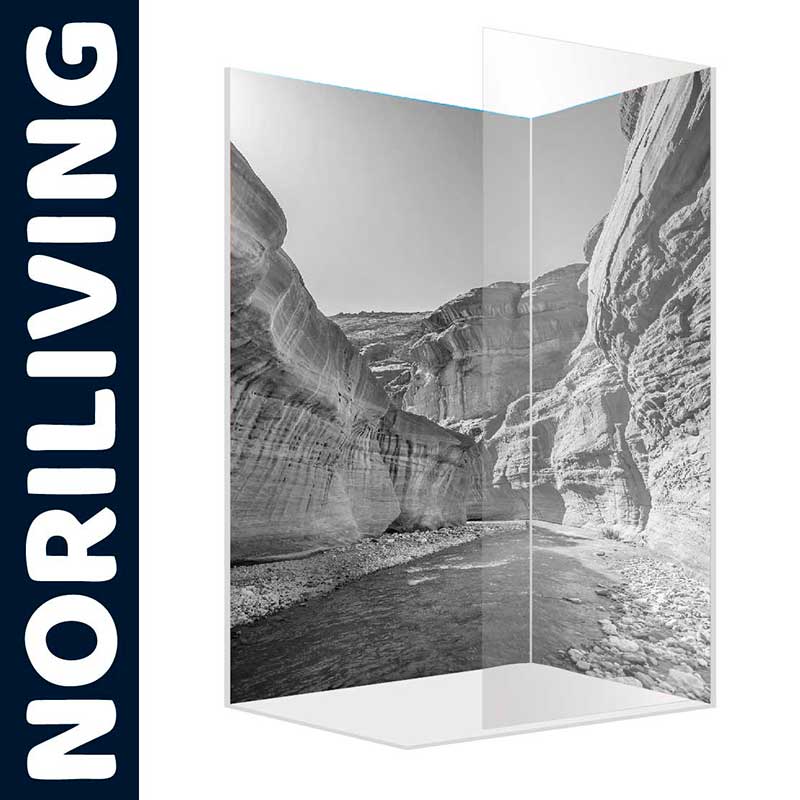 Transparente Duschwand von NoriLiving mit einem eindrucksvollen schwarz-weiß Canyon-Motiv.