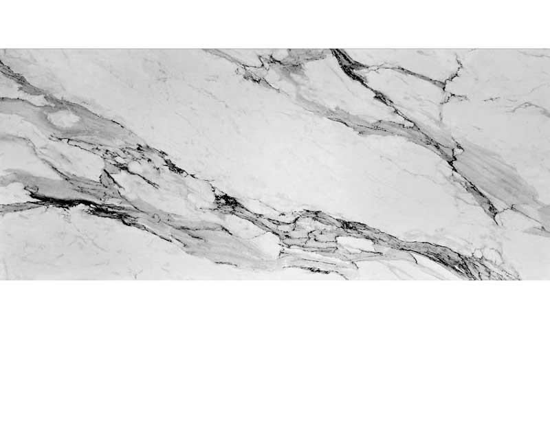 Elegante Marmorfliese mit grauen und weißen Adern auf weißem Hintergrund