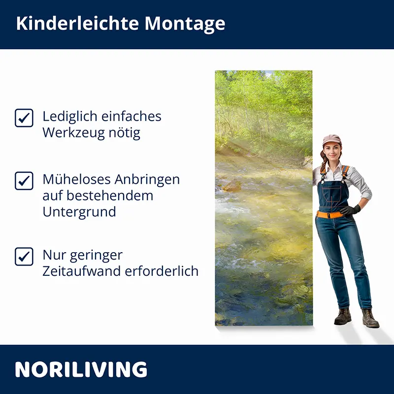 Frau neben Natur-Wandbild mit Montagehinweisen
