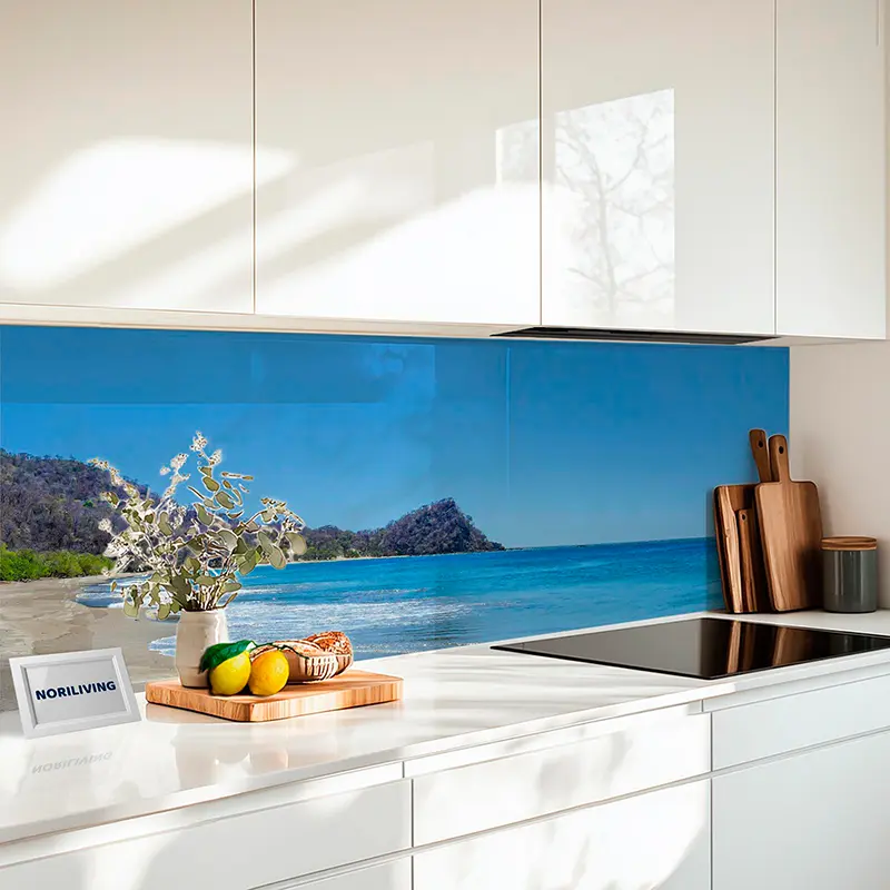 Küchenrückwand Echtglasoptik Profiline Strandpanorama mit klarem Wasser und Felsen 608