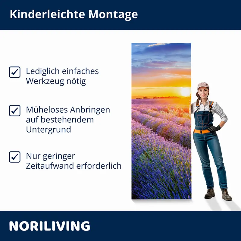 Frau neben Lavendelfeld-Wandbild bei Sonnenuntergang