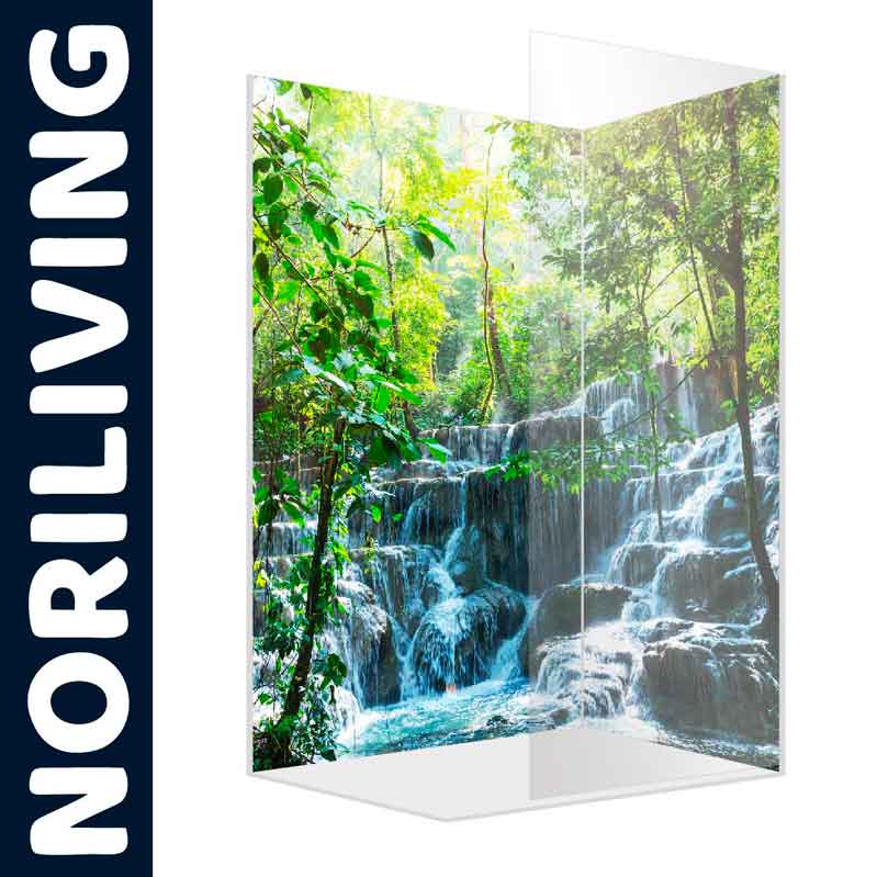 Dekorative Duschecke mit Wasserfall-Motiv von Noriliving, das einen beruhigenden, natürlichen Wasserfall in einem üppigen Wald zeigt.