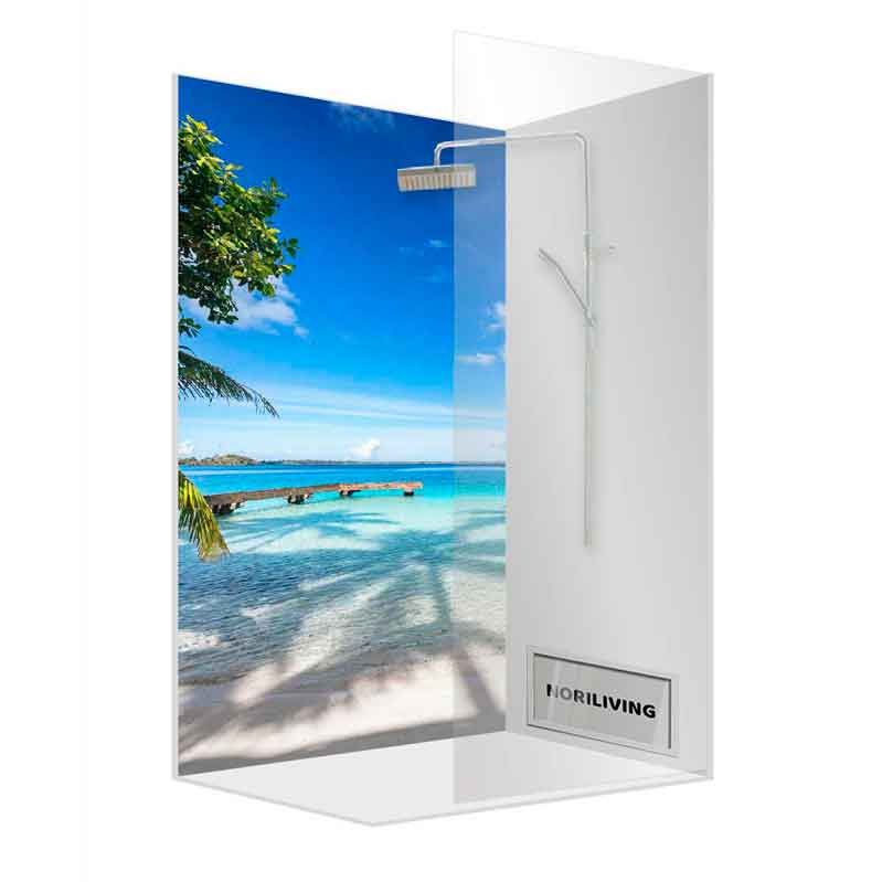 Duschkabine mit tropischem Strandmotiv - NoriLiving Duschkabine von NoriLiving mit einem Motiv von einem tropischen Strand mit blauem Meer und Palmen.