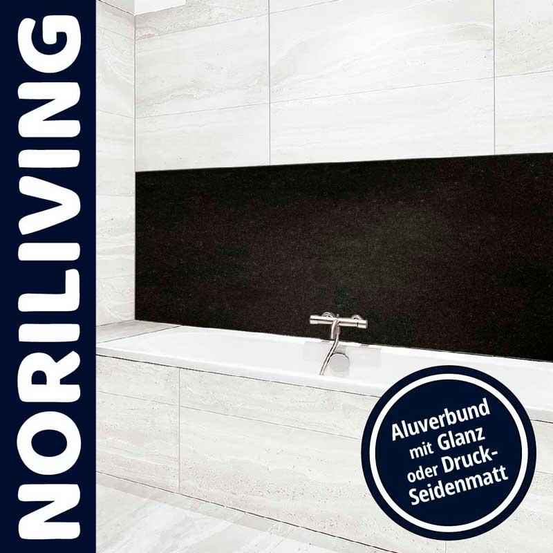 Moderne Badezimmergestaltung mit eleganter Wandverkleidung, NORILIVING Aluverbund mit Glanz- oder Druck-Seidenmatt-Oberfläche, hinter einer Badewanne montiert.