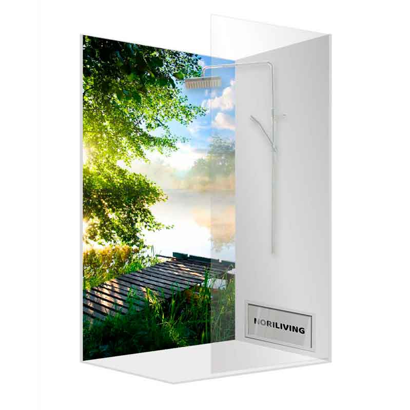 Moderne Duschecke mit Glaswand, die ein idyllisches Naturfoto zeigt, kombiniert mit einer eleganten Duscharmatur.