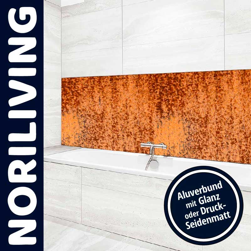 Badezimmer mit Rostoptik-Wandpaneel aus Aluverbund über der Badewanne