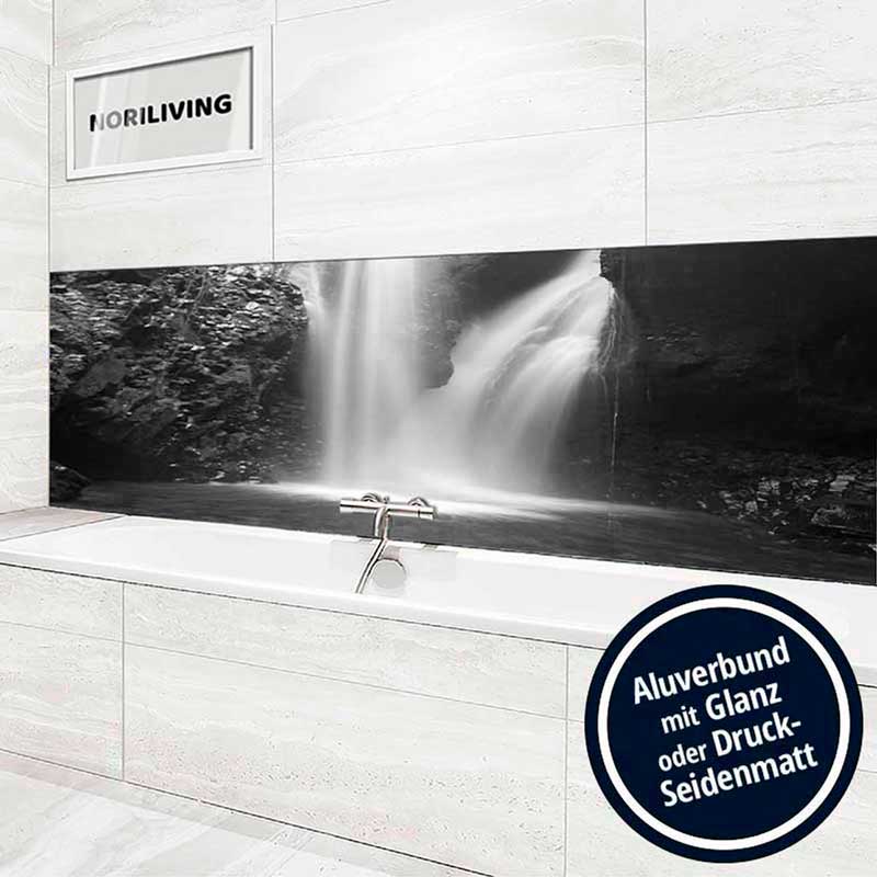 Luxuriöse Badgestaltung mit Wasserfall-Motiv in Aluverbund Moderne Badezimmerwand mit Wasserfallbild in Aluverbund, optionale Oberflächen in Glanz oder Druck-Seidenmatt