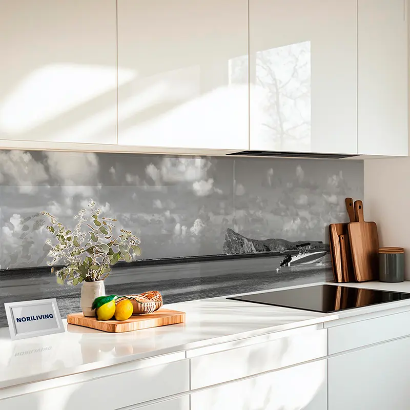 Küchenrückwand Echtglasoptik Profiline Palmen und Boot am schönen Strand Mauritius 913 schwarz-weiß