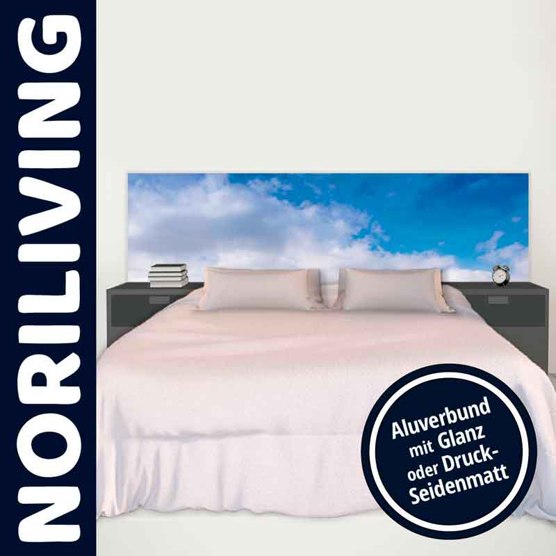 Elegantes Schlafzimmer mit Bett und Kopfteil im Himmel-Design von NORILIVING, ergänzt durch seitliche Nachttische und stilvolle Akzente.