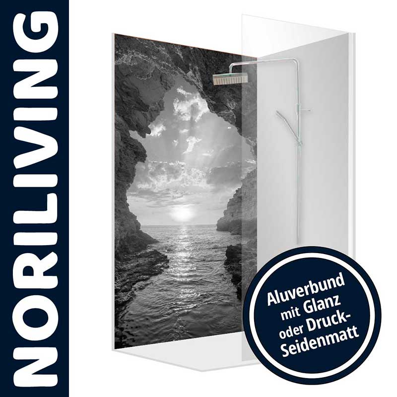 NORILIVING Duschwand mit Felsmotiv – Aluverbund, glänzend oder seidenmatt Duschwand von NORILIVING mit einem schwarz-weißen Landschaftsmotiv von Felsen und Meerblick, erhältlich in glänzendem oder seidenmattem Finish.