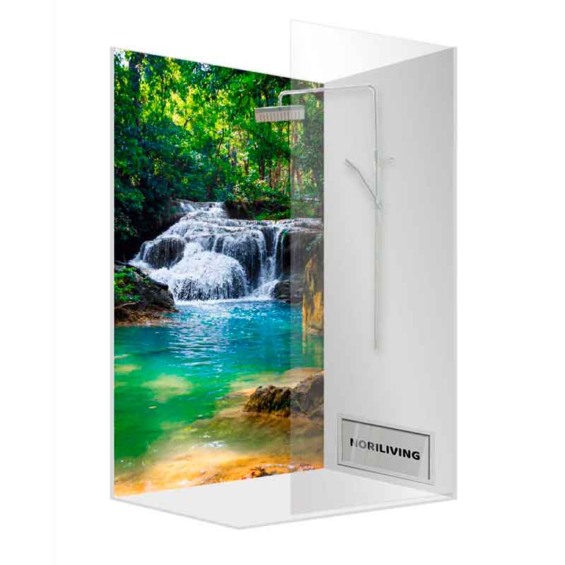 Duschkabine mit Wasserfall-Motiv im tropischen Regenwald