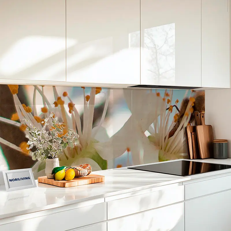 Küchenrückwand Echtglasoptik Profiline Biene auf weißer Blüte 013