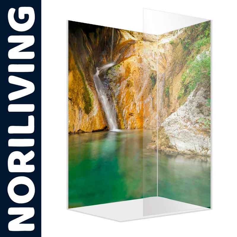 Moderne Duschabtrennung mit beruhigendem Wasserfallmotiv von NORILIVING