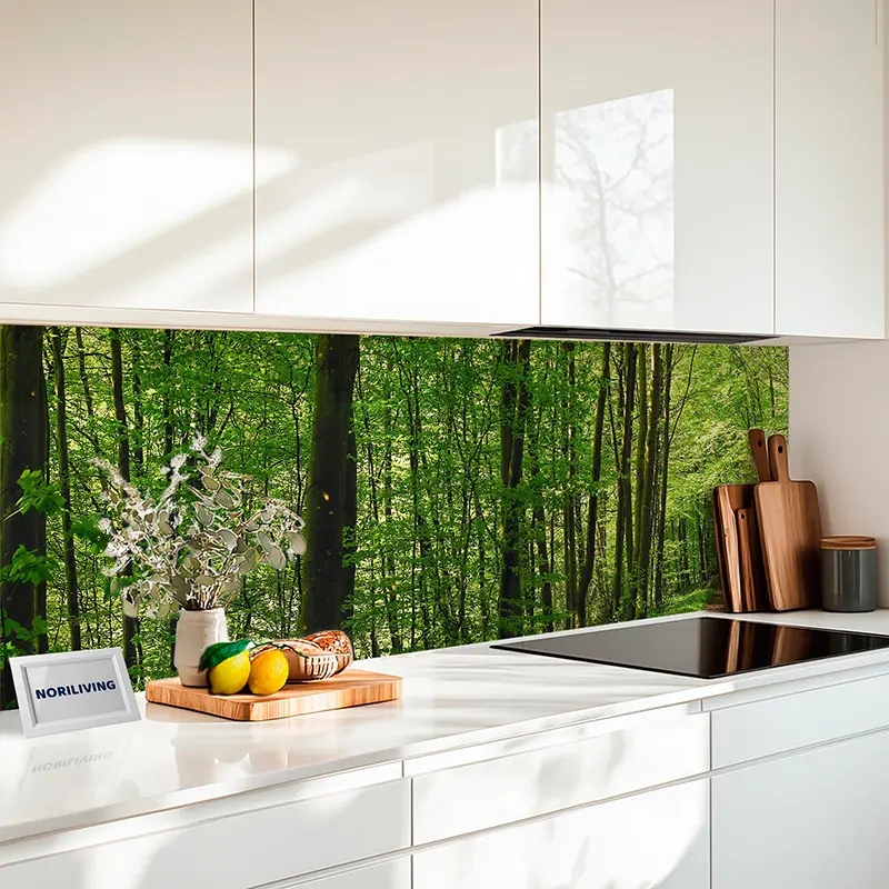 Fliesenspiegel Alu Waldweg-Panorama im grünen Frühlingswald 900