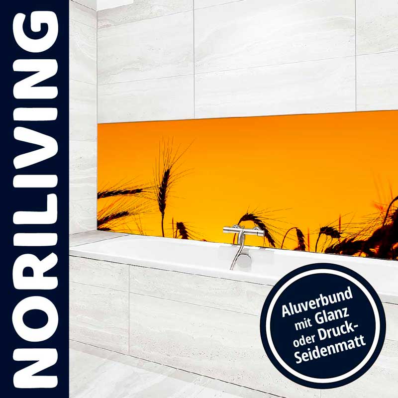 Moderne Badezimmergestaltung mit dekorativer Küchenrückwand in Aluverbund Stylische Küchenrückwand aus Aluverbund mit Weizenmotiv in modernem Badezimmer