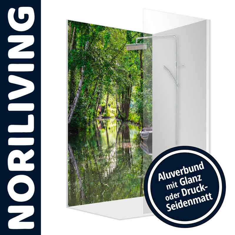 Hochwertige Duschwand mit Naturmotiv – Aluverbund mit Glanz oder Druck-Seidenmatt Duschwand mit Naturmotiv aus Bäumen und Fluss, erhältlich in Aluverbund Glanz oder Druck-Seidenmatt von NORILIVING