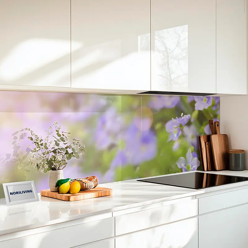 Fliesenspiegel Alu Gänseblümchen in violetten Frühlingsblumen 109