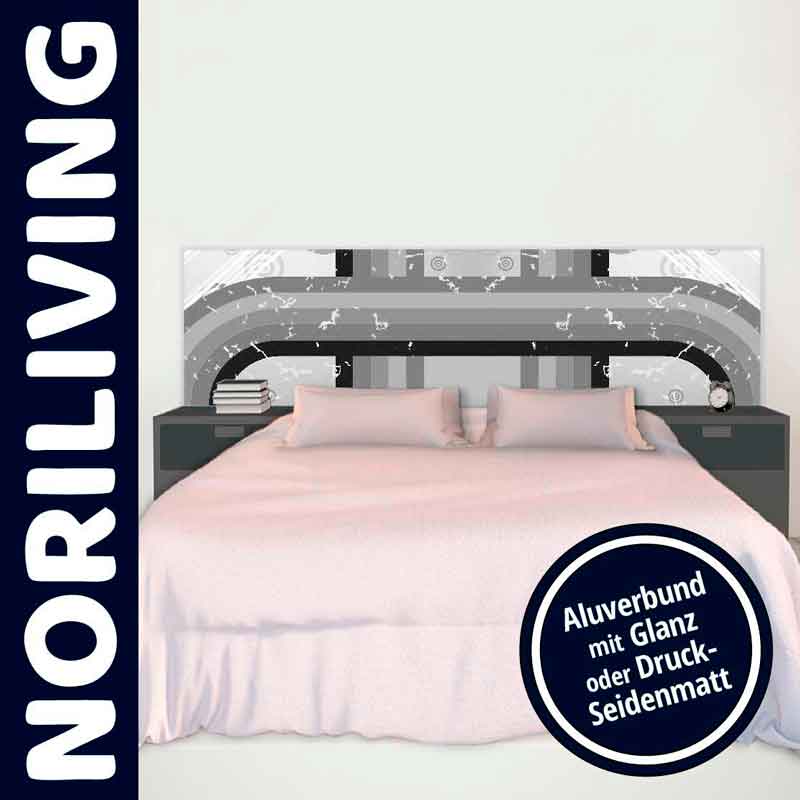 Schlafzimmer mit einem Bett, einem grauen Aluverbund-Kopfteil in modernem Design und Nachttischen