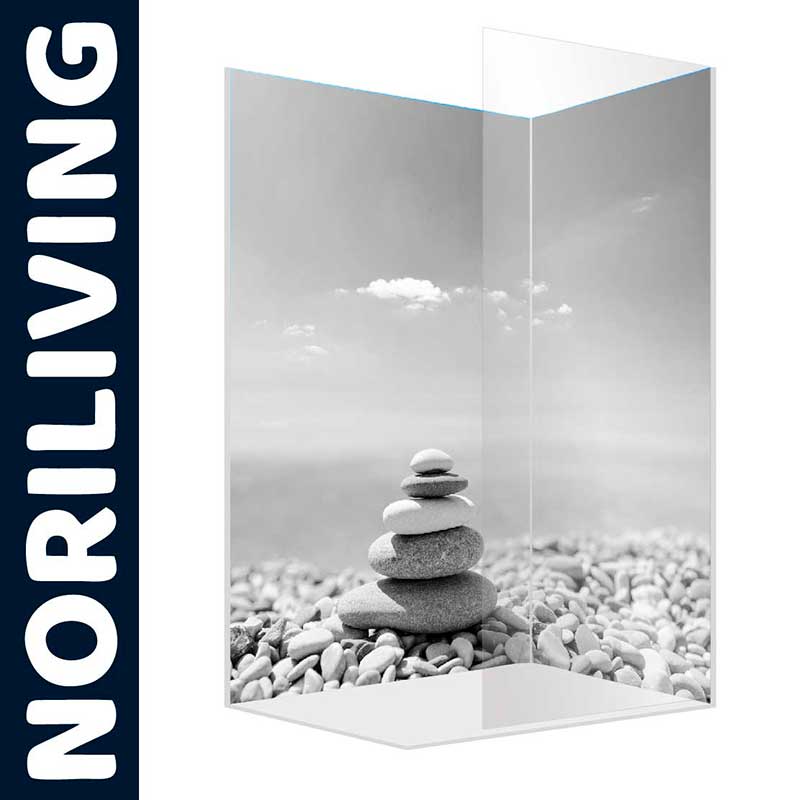Dekorativer Raumteiler mit Steinmotiv von Noriliving Noriliving Raumteiler mit Zen-Steinhaufen auf Kieselstrand im Schwarz-Weiß-Design