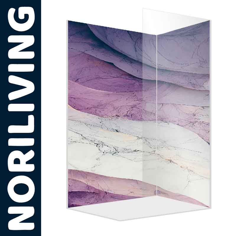 Ein elegantes Glasobjekt mit lila und weißem Marmormuster auf einer freistehenden Fläche