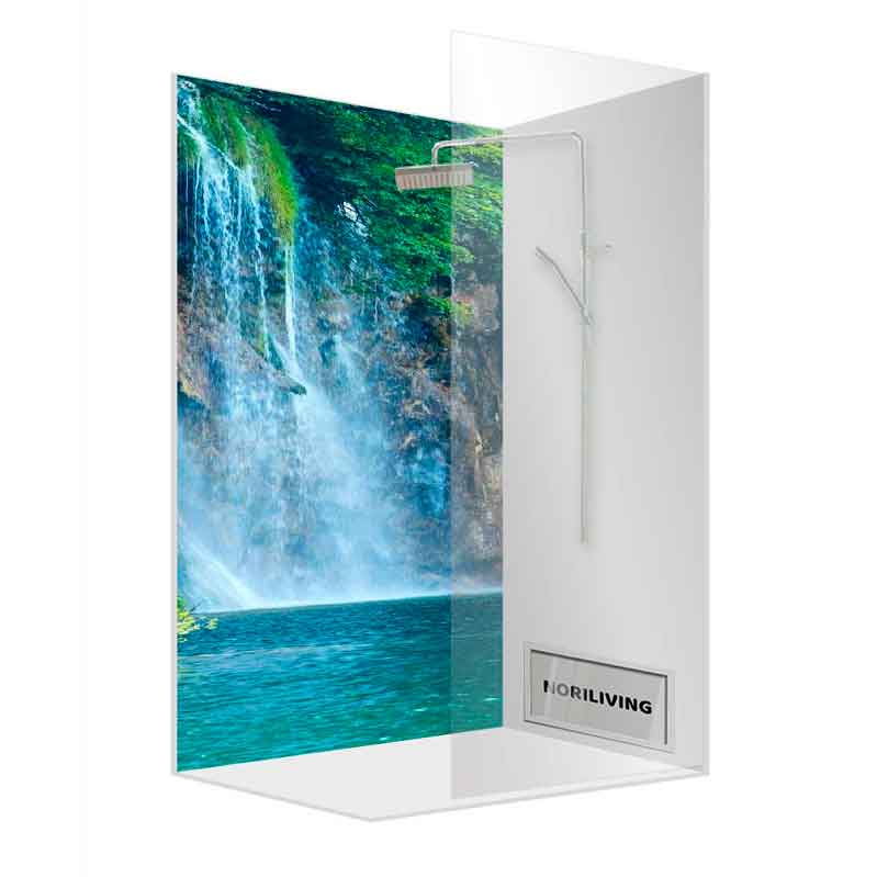Duschkabine mit Glasdrucken eines Wasserfalls und einer stilvollen Regenbrause
