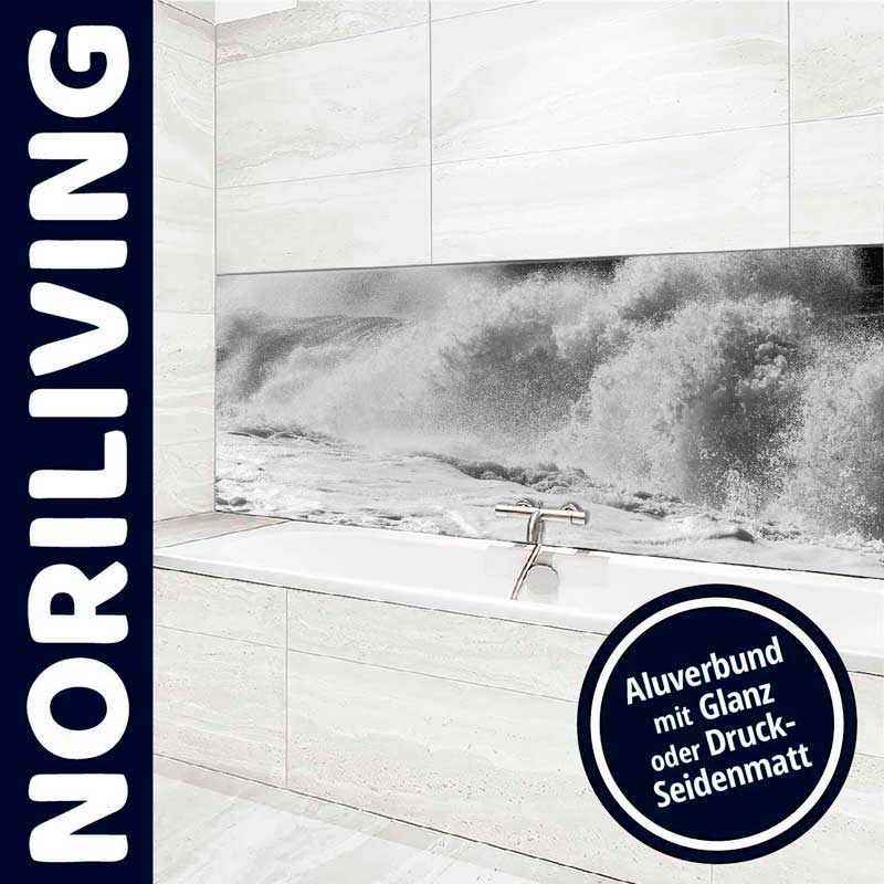 Badezimmer mit Aluverbund-Panel in Wellenoptik von NORILIVING, verfügbar in Glanz oder Druck-Seidenmatt