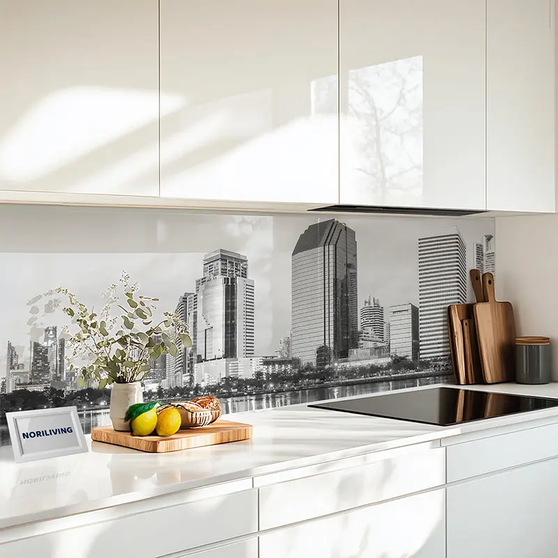 Küchenrückwand Glas Spiegelung der Wolkenkratzer im Benchakitti-Park Bangkok Thailand 064 schwarz-weiß