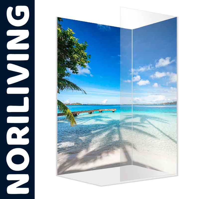 Duschtrennwand mit Bild eines tropischen Strandes und klarem blauen Himmel, von NORILIVING.