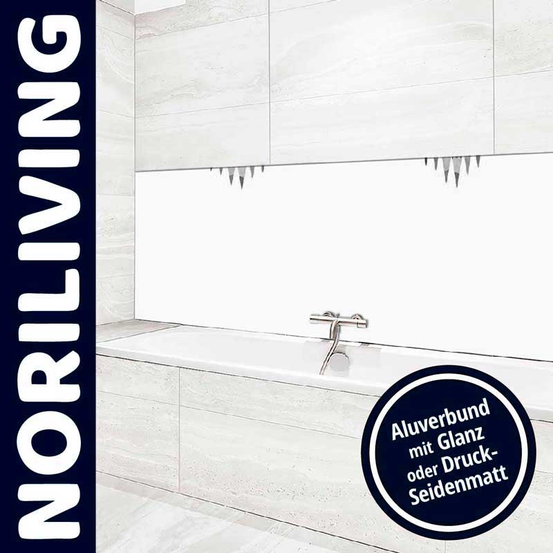 Küchenrückwand aus Aluverbund von Noriliving mit glänzender oder seidenmatter Oberfläche, eingebaut in moderner Küche