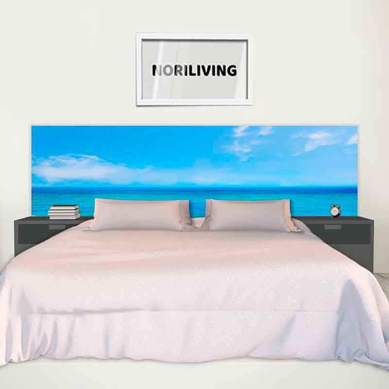 Modernes Schlafzimmer mit Bett und Meerblick-Hintergrund Schlafzimmer mit großem Bett, Meerblick-Hintergrund und Nachttischen