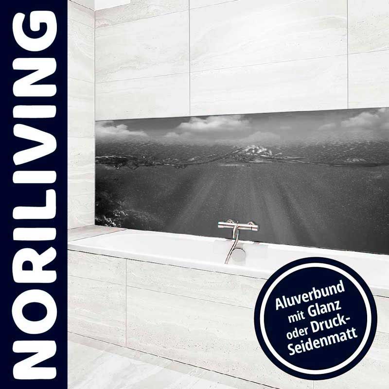 Badezimmer mit Aluverbund Paneel in Glanz oder Druck-Seidenmatt, Landschaftsmotiv über der Badewanne