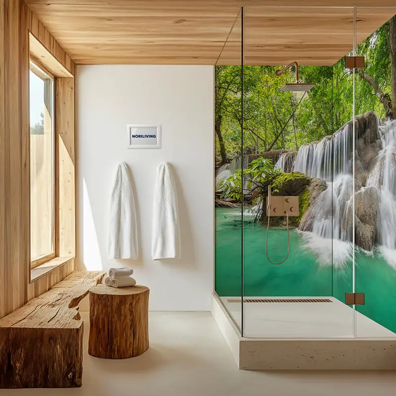 Modernes Holzbad mit Glasdusche und Wasserfalltapete