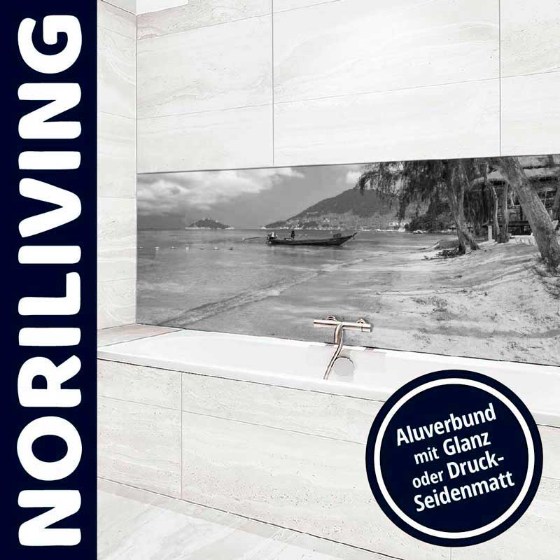 Moderne Badezimmerwand mit Küstenmotiv auf Aluverbund, Glanz oder Druck-Seidenmatt verfügbar