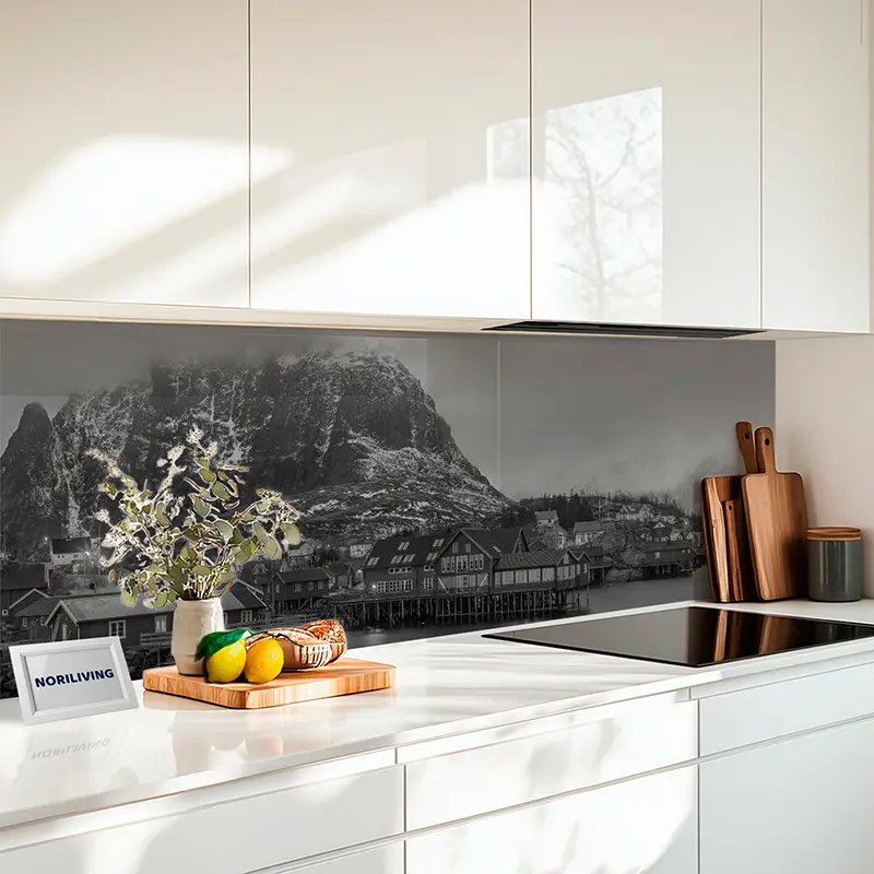 Küchenrückwand Echtglasoptik Profiline Abenddämmerung in einem Fischerdorf Norwegen 324 schwarz-weiß