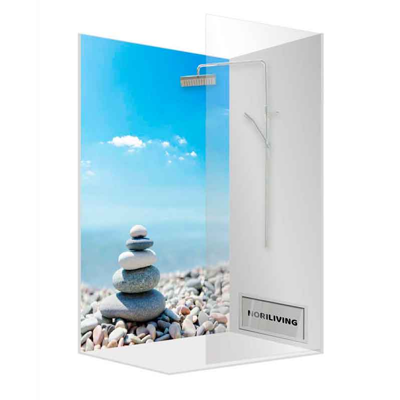 Duschwand mit Strandmotiv, blauer Himmel und gestapelten Kieselsteinen