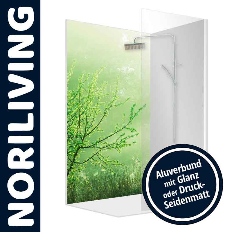 Duschrückwand mit grünem Naturmotiv von Noriliving, erhältlich in glänzendem oder seidenmattem Aluverbund
