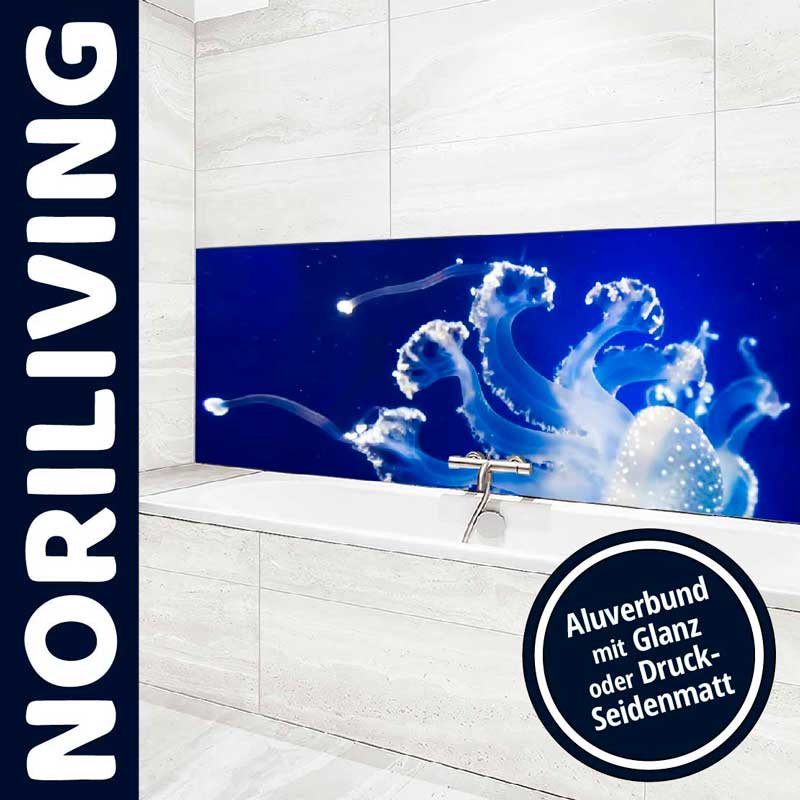 Hochwertige Badverkleidung von Noriliving mit blauem Quallen-Motiv in Glanz oder Druck-Seidenmatt
