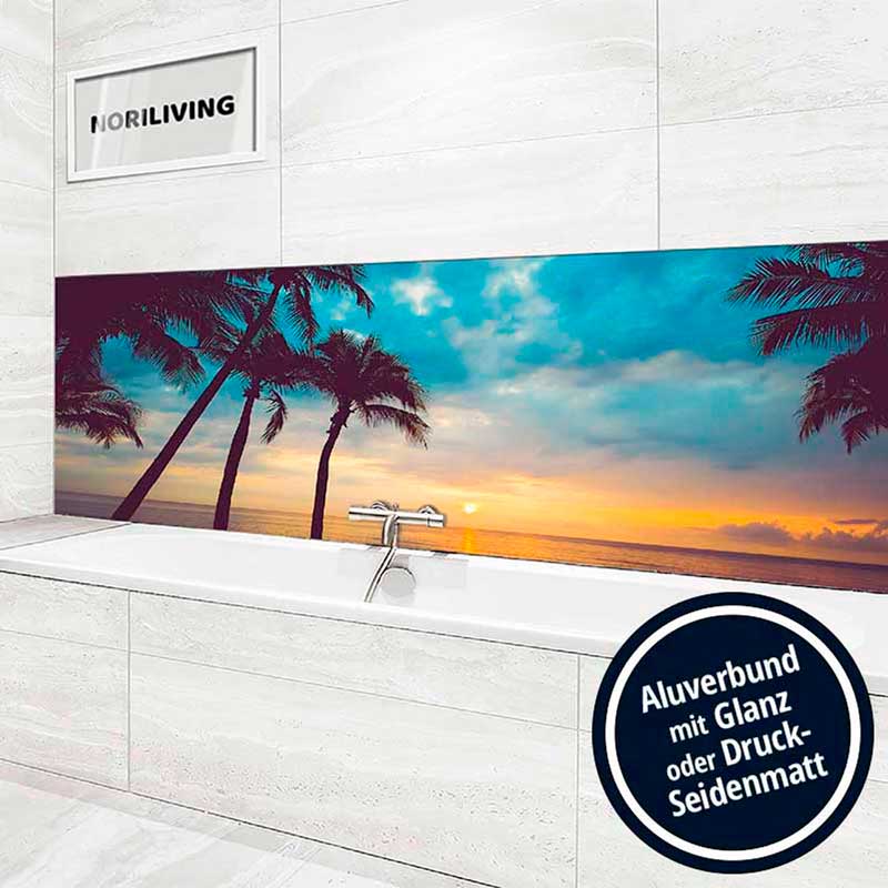 Badezimmer mit Aluverbund Wandbild eines Sonnenuntergangs hinter Palmen, Glanz- oder Seidenmatt-Druck möglich